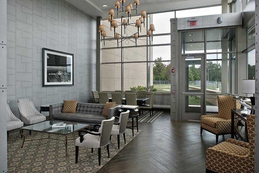 Tin Goose Hangar / Harbour Construction